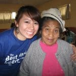 Dr Jenny with an elderly Peruvian woman